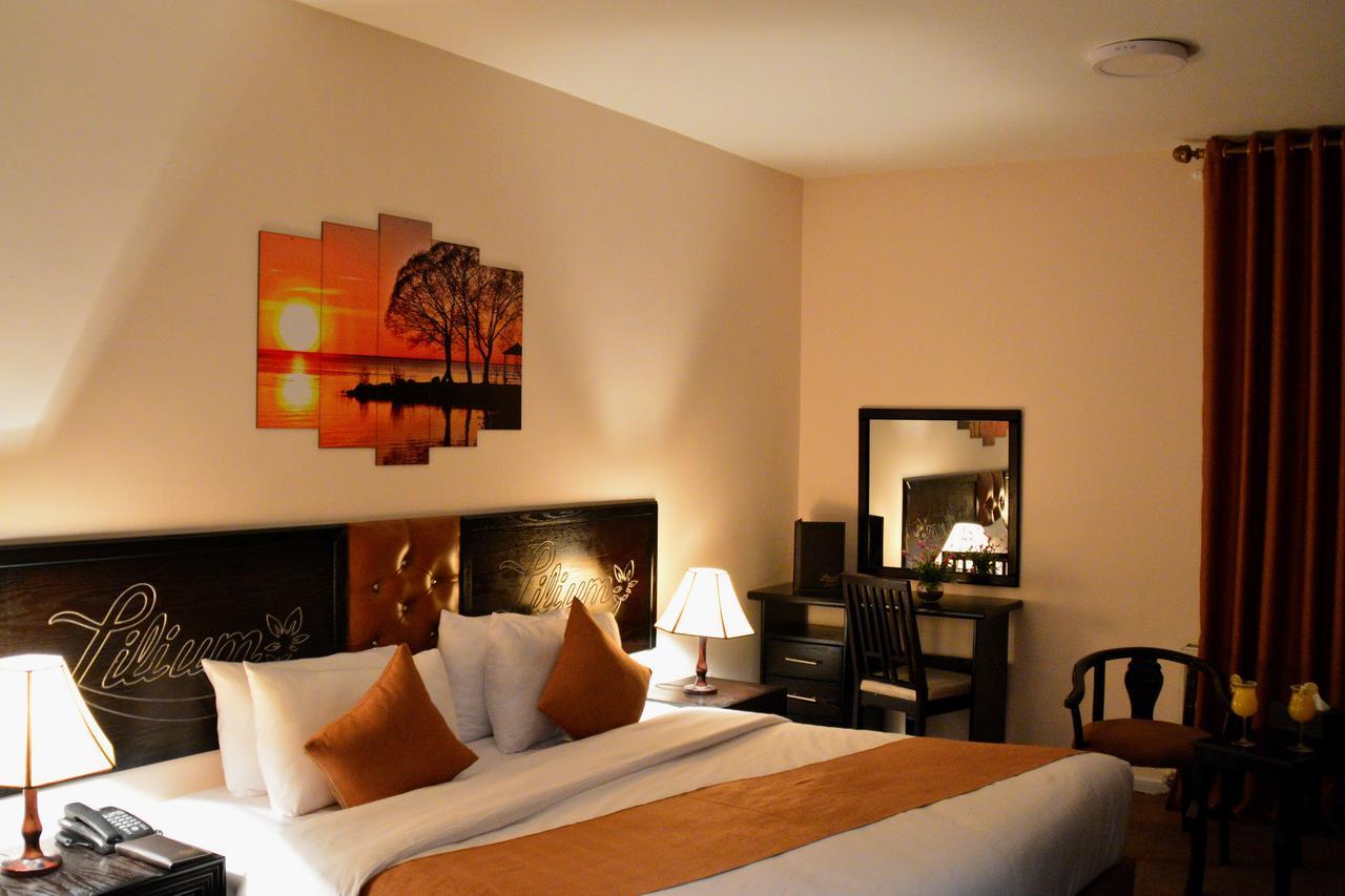 Lilium Hotel Safut Bagian luar foto